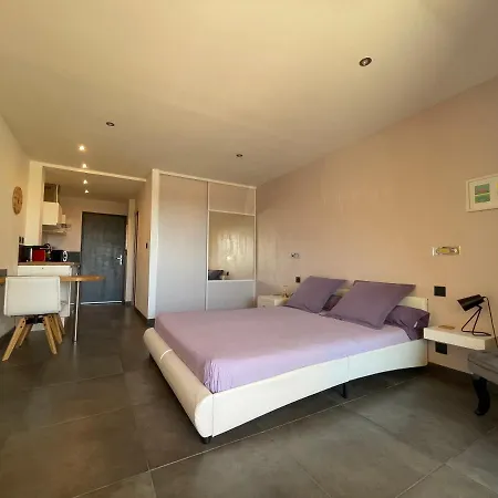 Apartment Le Port Confort Terrasse Clim *
