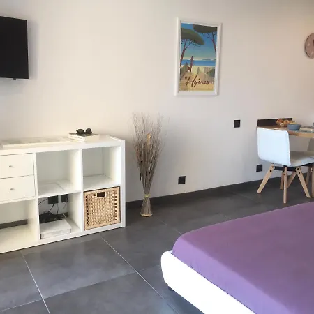 Le Port Confort Terrasse Clim Hyères